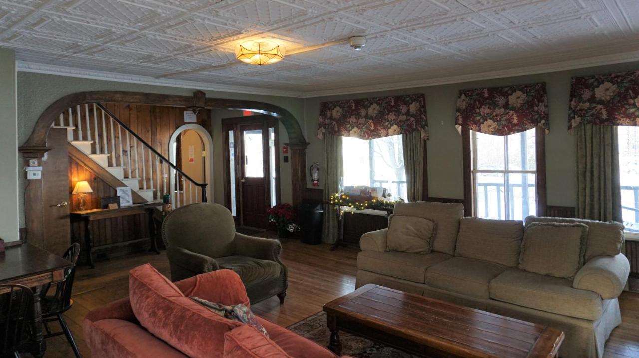 Smugglers Notch Inn Jeffersonville Екстер'єр фото