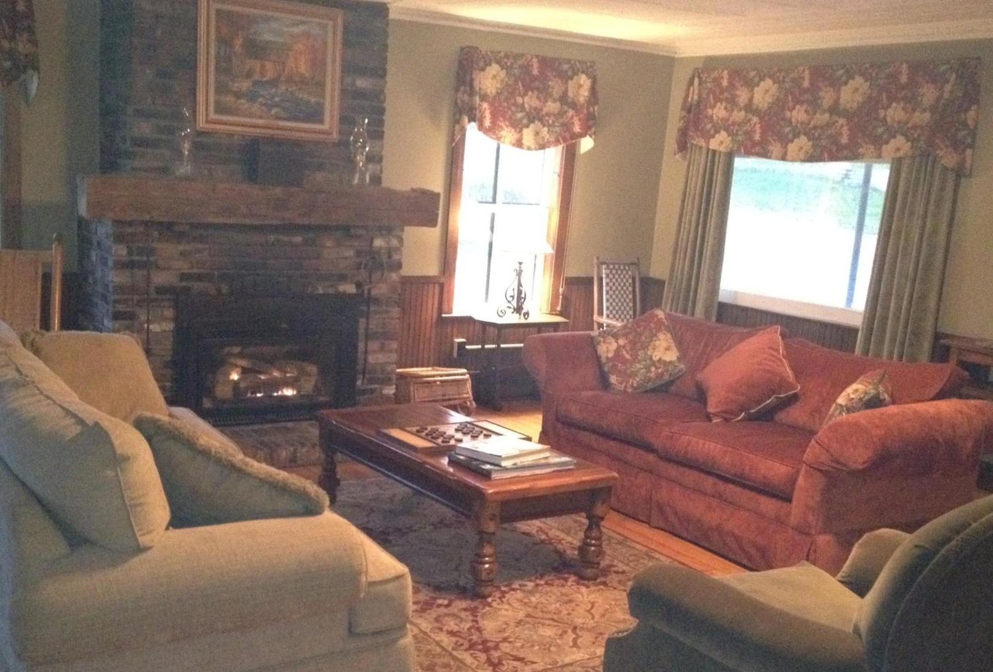 Smugglers Notch Inn Jeffersonville Екстер'єр фото